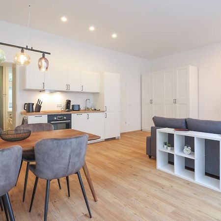 Neue 2-Zi-Apartment 15 Min Entfernung Zum Hbf Und Brandenburger Tor Berlín Exterior foto